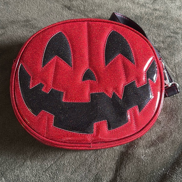 Love Pain and Stitches Pumpkin Kult The Collection Double Sided Red Glitter - Picture 1 of 4